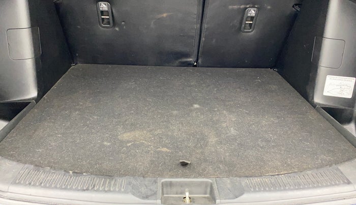 2018 Maruti S Cross ZETA 1.3, Diesel, Manual, 1,12,415 km, Boot Inside
