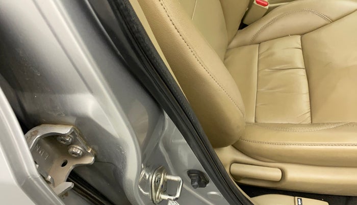 2013 Honda City 1.5L I-VTEC E MT, Petrol, Manual, 54,833 km, Driver-side door - Beading has minor damage