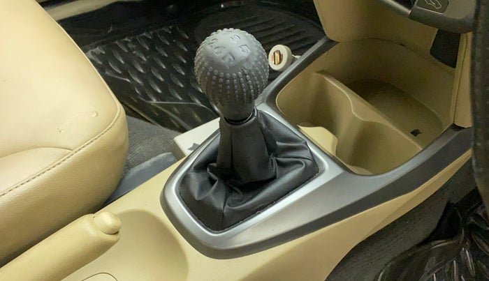 2013 Honda City 1.5L I-VTEC E MT, Petrol, Manual, 54,833 km, Gear lever - Boot cover slightly torn