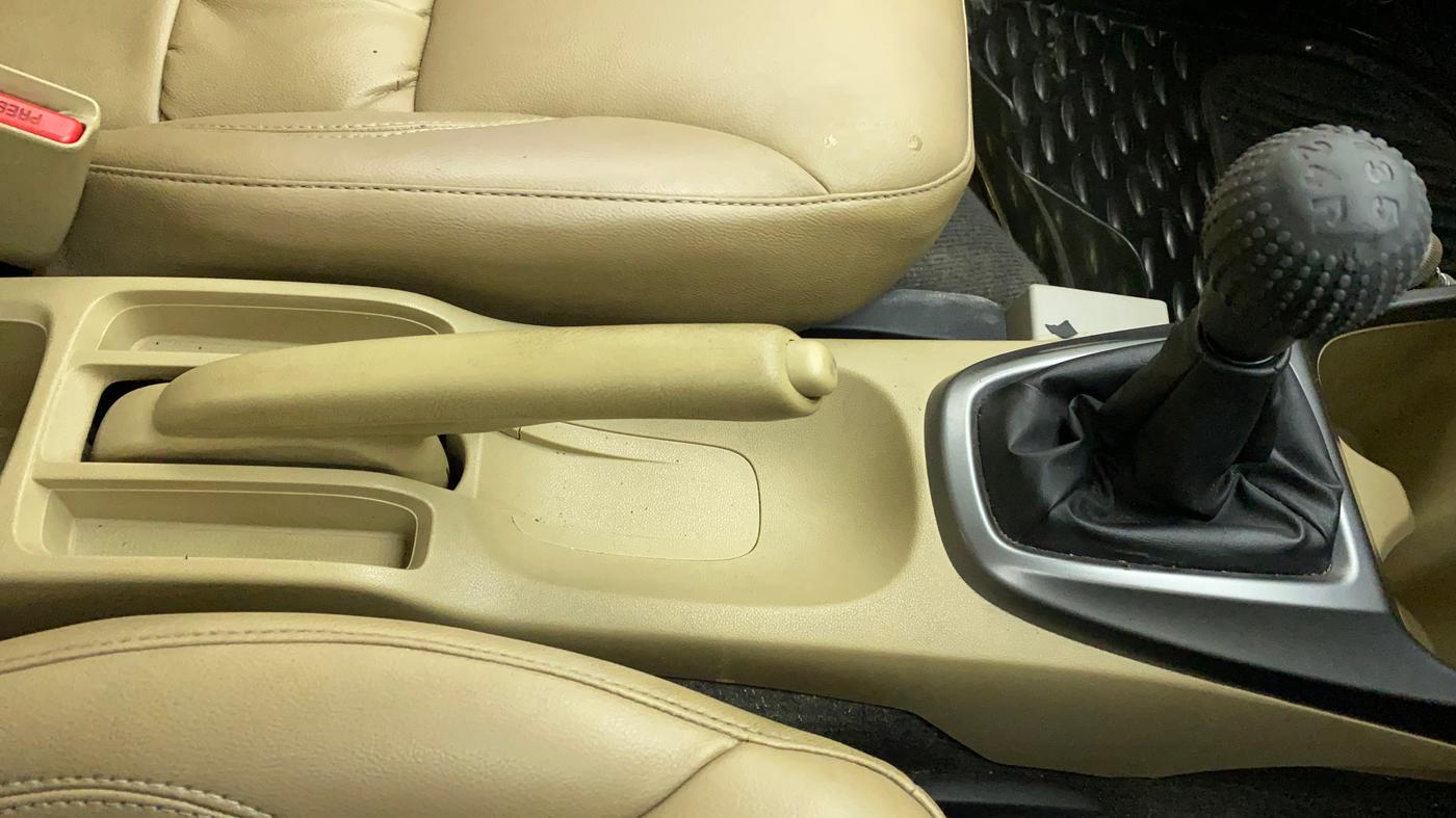 2013 Honda City 1.5L I-VTEC E MT, Petrol, Manual, 54,833 km, Gear Lever