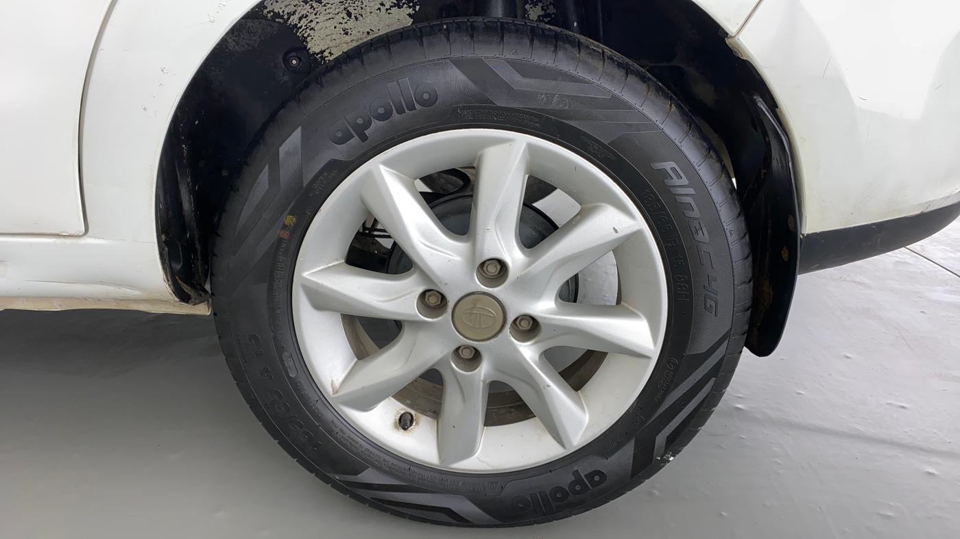 2016 Tata Zest XT PETROL, Petrol, Manual, 72,995 km, Left Rear Wheel