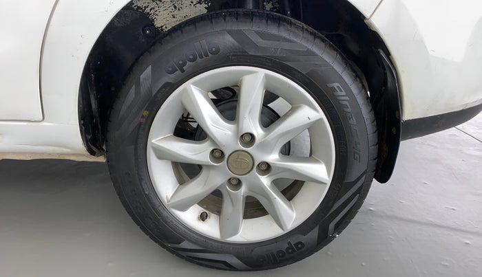 2016 Tata Zest XT PETROL, Petrol, Manual, 72,995 km, Left Rear Wheel