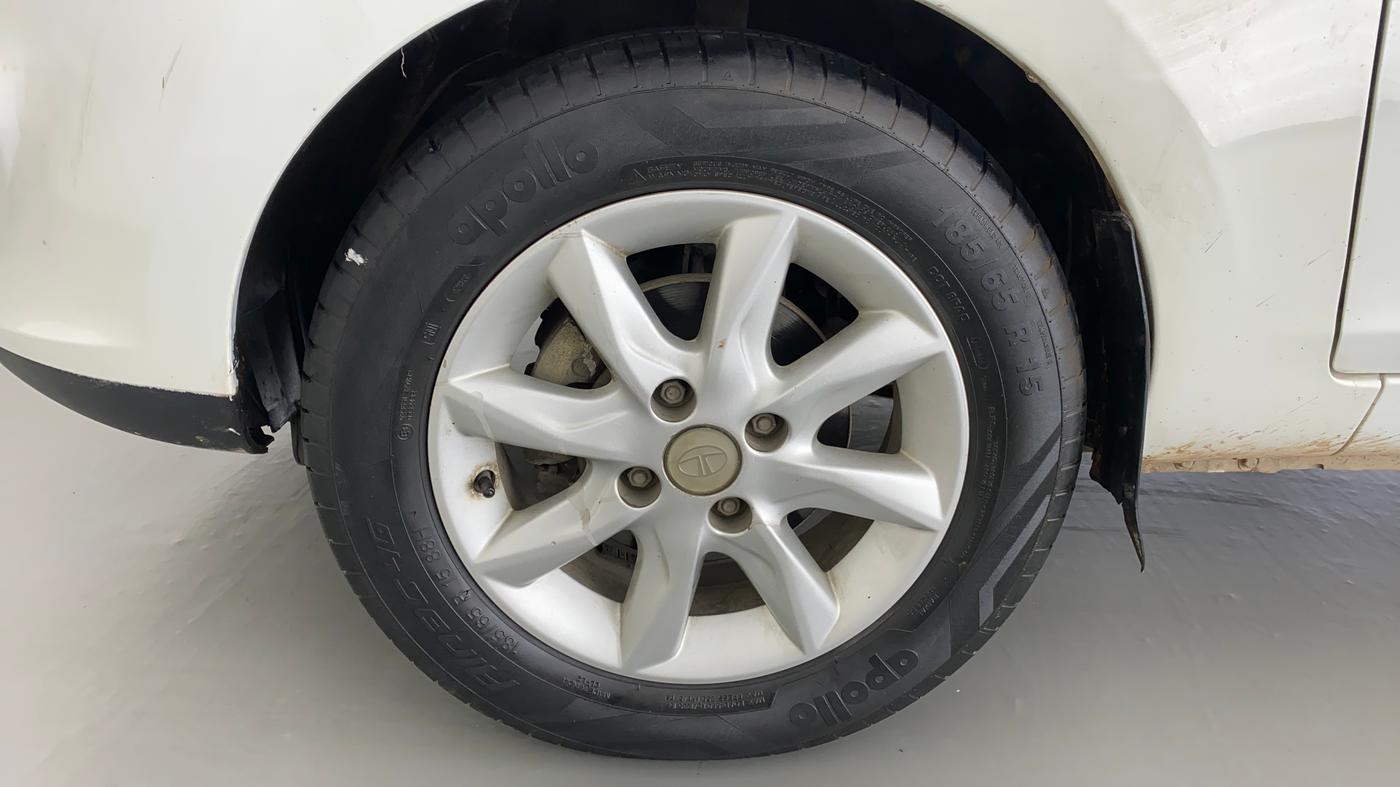 2016 Tata Zest XT PETROL, Petrol, Manual, 72,995 km, Left Front Wheel