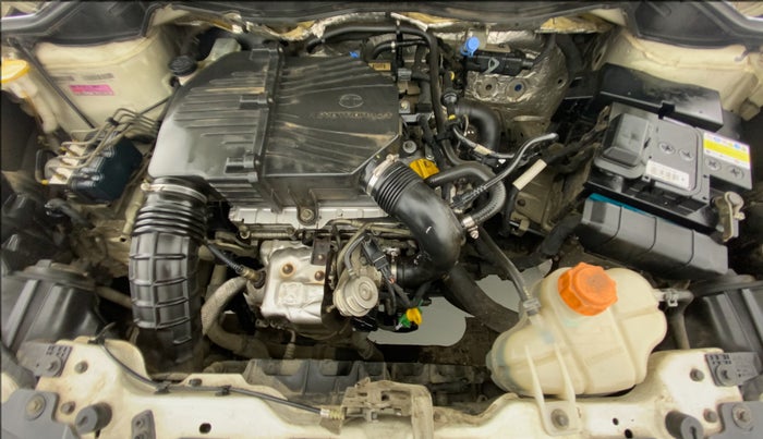 2016 Tata Zest XT PETROL, Petrol, Manual, 72,995 km, Open Bonet