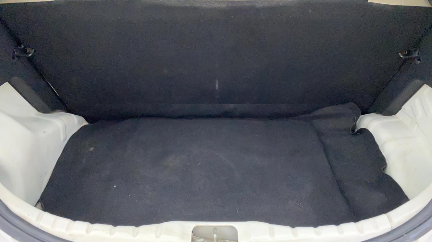2018 Hyundai Eon ERA PLUS, Petrol, Manual, 53,116 km, Boot Inside