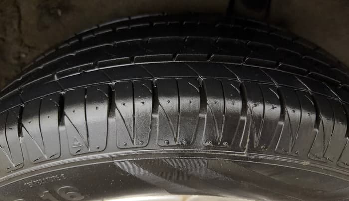 2017 Ford Ecosport TITANIUM 1.5L PETROL AT, Petrol, Automatic, 54,261 km, Left Rear Tyre Tread