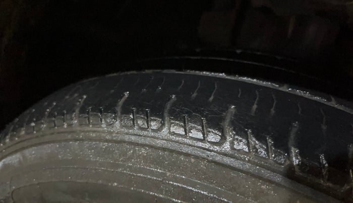 2017 Tata Tiago XZA PETROL, Petrol, Automatic, 85,073 km, Right Front Tyre Tread