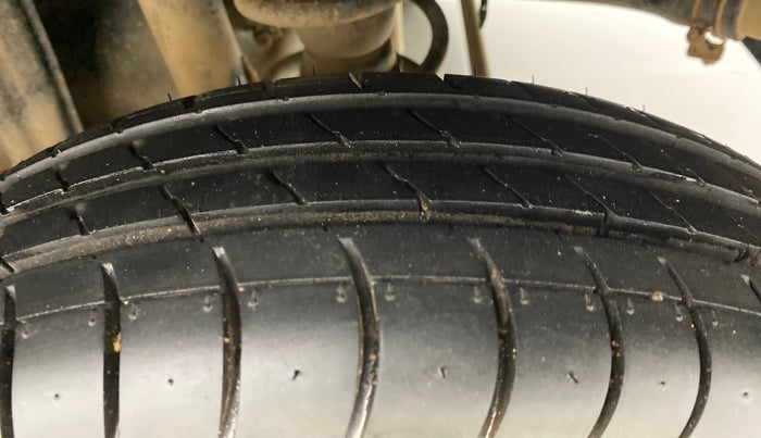 2013 Maruti Alto 800 LXI, Petrol, Manual, 44,494 km, Left Rear Tyre Tread