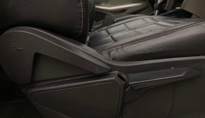 2016 Ford Ecosport TITANIUM 1.5L PETROL AT, Petrol, Automatic, 41,412 km, Driver Side Adjustment Panel