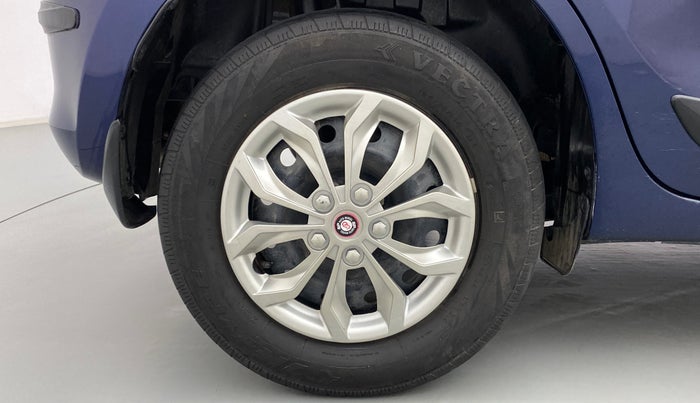 2019 Maruti Swift VXI AMT, Petrol, Automatic, 54,842 km, Right Rear Wheel