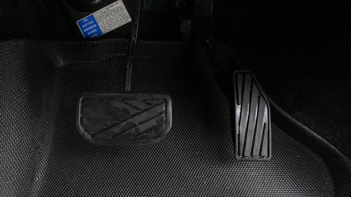 2019 Maruti Swift VXI AMT, Petrol, Automatic, 54,842 km, Pedals