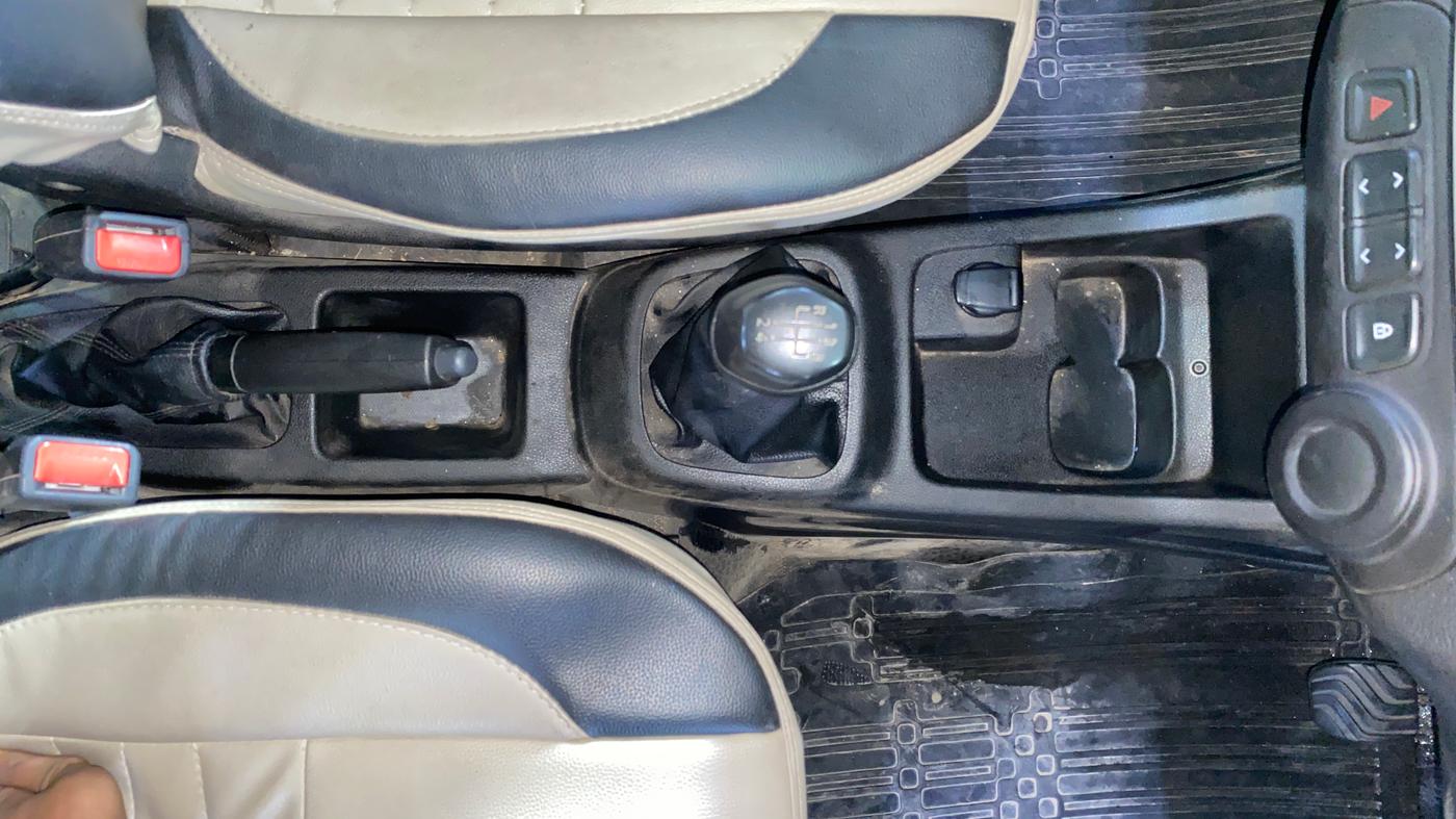 2019 Renault Kwid RXL, Petrol, Manual, 13,121 km, Gear Lever
