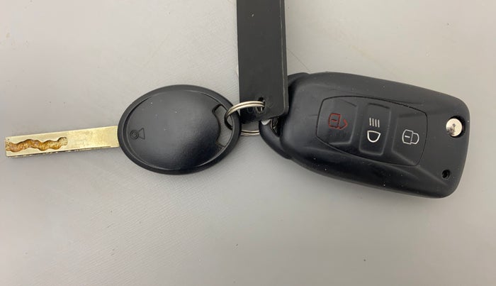 2019 Tata NEXON XMA PETROL, Petrol, Automatic, 73,330 km, Key Close Up