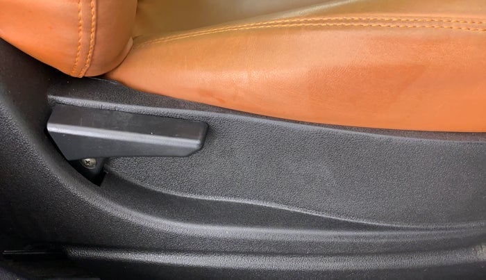2019 Tata NEXON XM 1.2, Petrol, Manual, 53,787 km, Driver Side Adjustment Panel