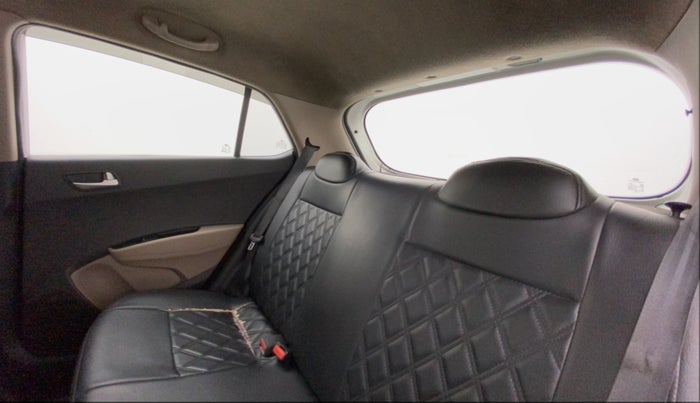 2016 Hyundai Grand i10 SPORTZ 1.1 CRDI, Diesel, Manual, 79,608 km, Right Side Rear Door Cabin