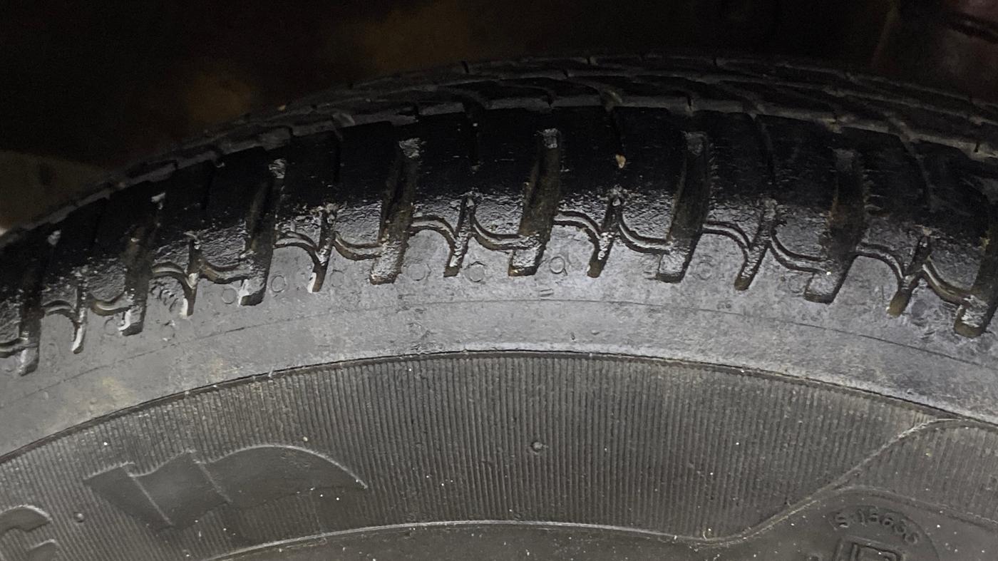 2015 Tata Nano TWIST XTA, Petrol, Automatic, 58,203 km, Right Front Tyre Tread