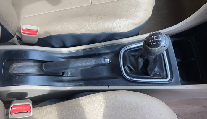 2017 Maruti Ciaz ZETA DIESEL 1.3, Diesel, Manual, 73,364 km, Gear Lever
