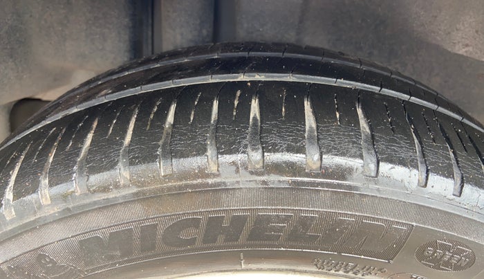 2017 Maruti Ciaz ZETA DIESEL 1.3, Diesel, Manual, 73,364 km, Right Rear Tyre Tread