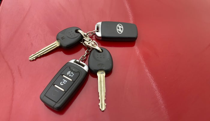 2014 Hyundai Eon ERA +, Petrol, Manual, 84,577 km, Key Close Up