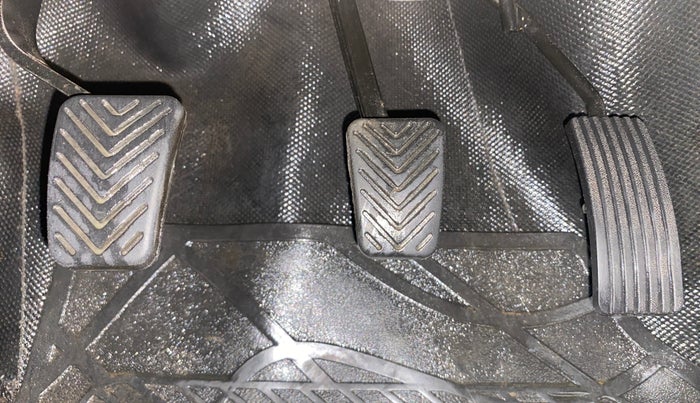 2014 Hyundai Eon ERA +, Petrol, Manual, 84,577 km, Pedals