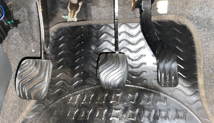 2016 Renault Kwid RXT 1.0, Petrol, Manual, 35,296 km, Pedals