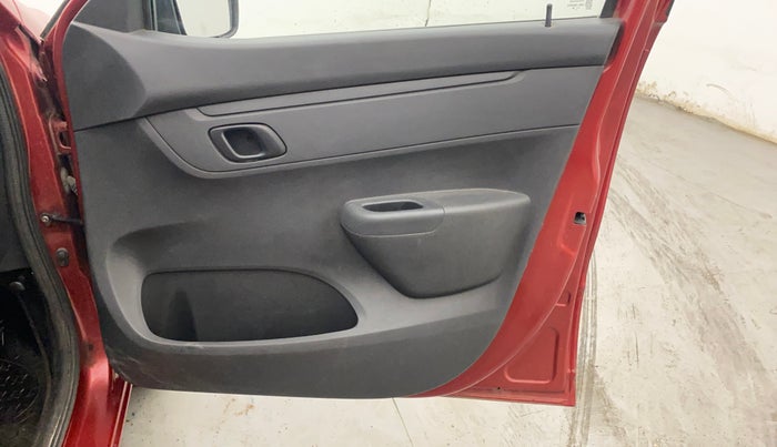 2016 Renault Kwid RXT 1.0, Petrol, Manual, 35,296 km, Driver Side Door Panels Control