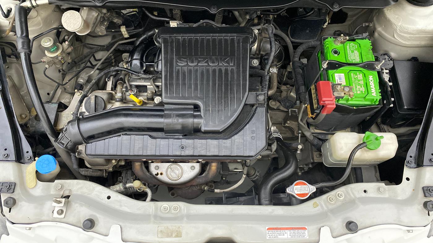 2013 Maruti Swift VXI D, Petrol, Manual, 76,272 km, Open Bonet