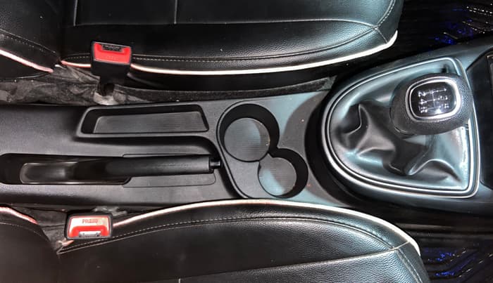 2023 Hyundai GRAND I10 NIOS SPORTZ 1.2 KAPPA VTVT DUAL TONE, Petrol, Manual, 30,720 km, Gear Lever