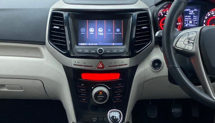2021 Mahindra XUV300 W8 PETROL MT, Petrol, Manual, 10,938 km, Air Conditioner