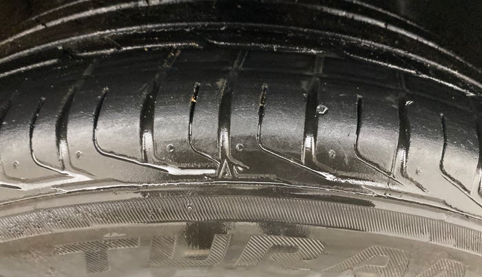 2020 Hyundai VENUE SX 1.0 (O) TURBO IMT, Petrol, Manual, 79,259 km, Right Front Tyre Tread