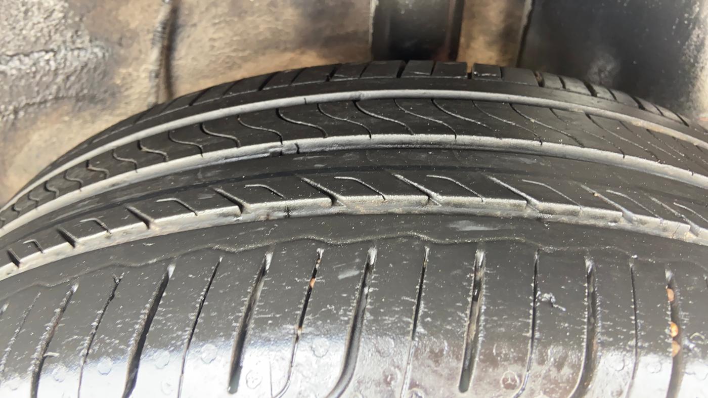 2022 Tata ALTROZ XZA PLUS, Petrol, Automatic, 24,271 km, Left Rear Tyre Tread
