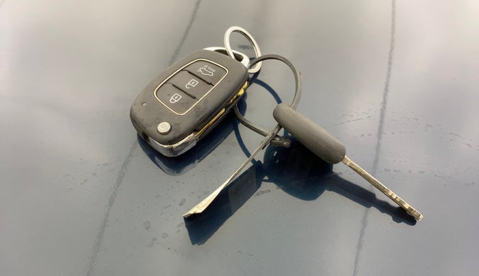 2020 Hyundai GRAND I10 NIOS SPORTZ 1.2 KAPPA VTVT, Petrol, Manual, 71,748 km, Key Close Up