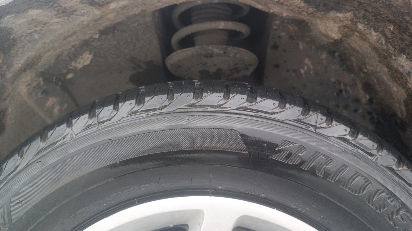 2019 Renault Duster 85 PS RXS MT DIESEL, Diesel, Manual, 1,16,516 km, Left Front Tyre Tread