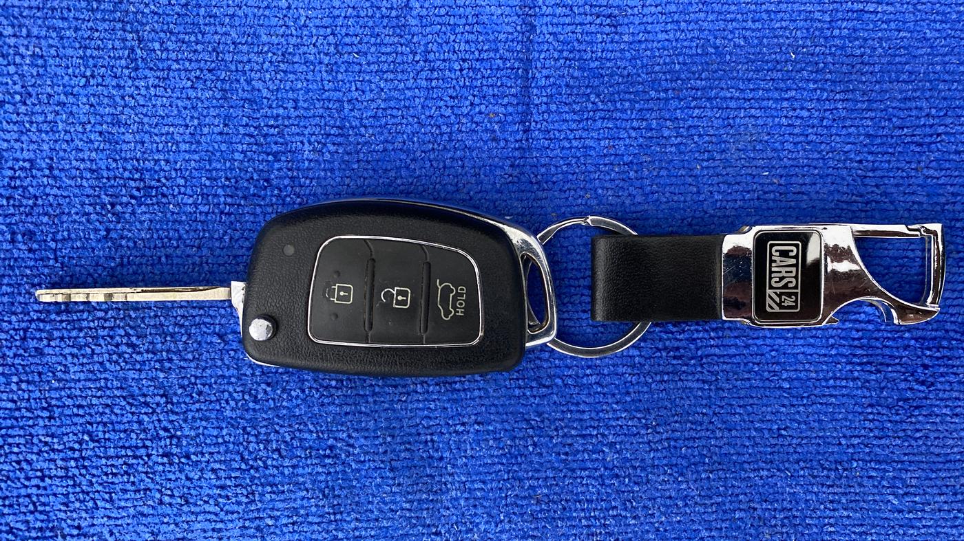2016 Hyundai Xcent S 1.2, Petrol, Manual, 70,978 km, Key Close Up