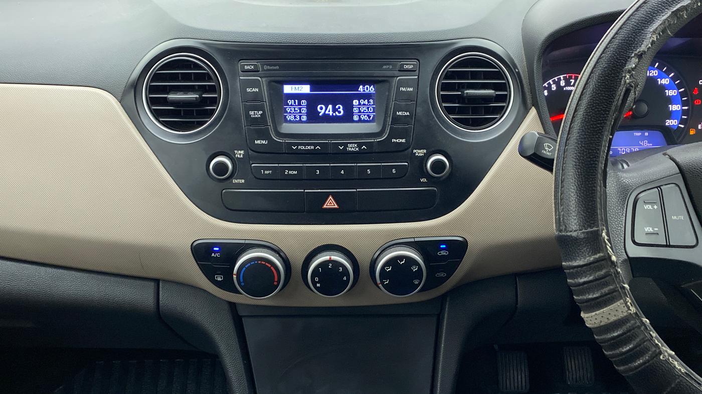 2016 Hyundai Xcent S 1.2, Petrol, Manual, 70,978 km, Air Conditioner