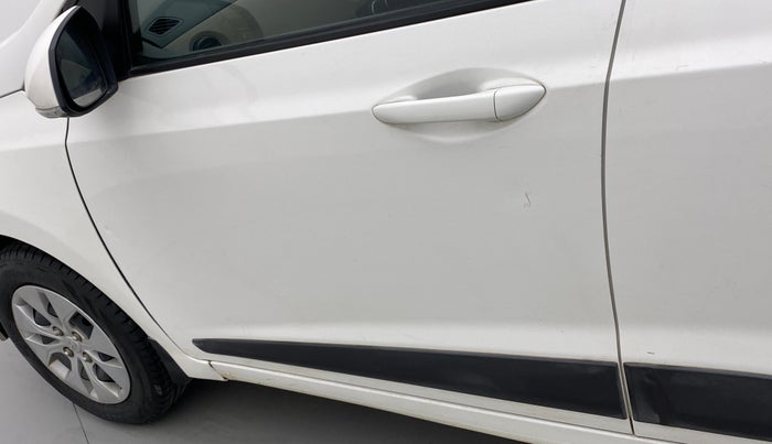 2016 Hyundai Xcent S 1.2, Petrol, Manual, 70,978 km, Front passenger door - Slightly dented