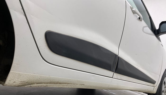 2016 Hyundai Xcent S 1.2, Petrol, Manual, 70,978 km, Right running board - Slightly dented