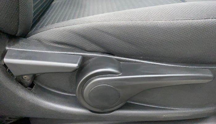 2018 Tata Tiago XZA PETROL, Petrol, Automatic, 42,931 km, Driver Side Adjustment Panel