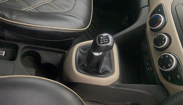 2016 Hyundai Grand i10 SPORTZ 1.2 KAPPA VTVT, Petrol, Manual, 78,709 km, Gear Lever