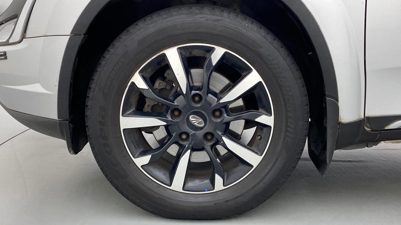 2018 Mahindra XUV500 W11 (O) AT, Diesel, Automatic, 44,043 km, Left Front Wheel