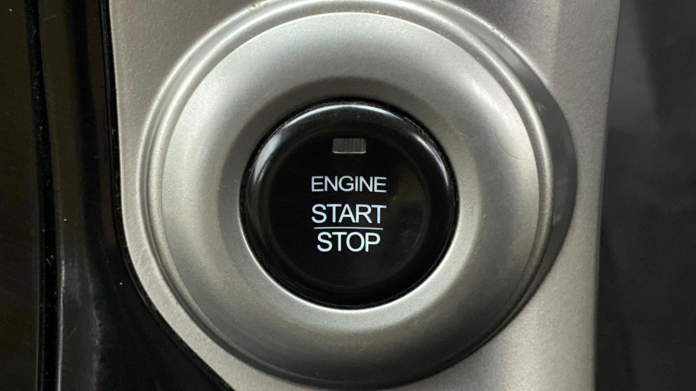 2018 Mahindra XUV500 W11 (O) AT, Diesel, Automatic, 44,043 km, Keyless Start/ Stop Button