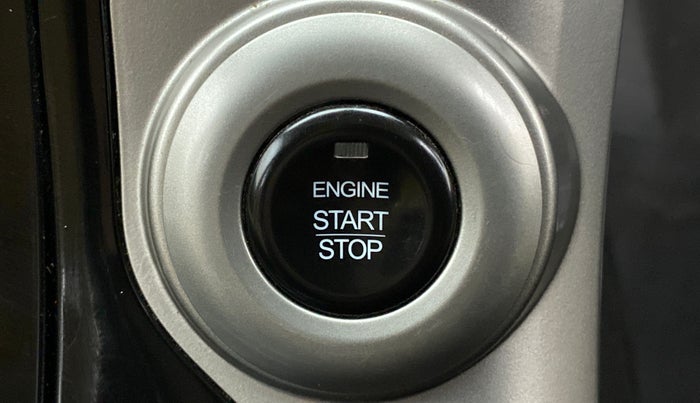2018 Mahindra XUV500 W11 (O) AT, Diesel, Automatic, 44,043 km, Keyless Start/ Stop Button