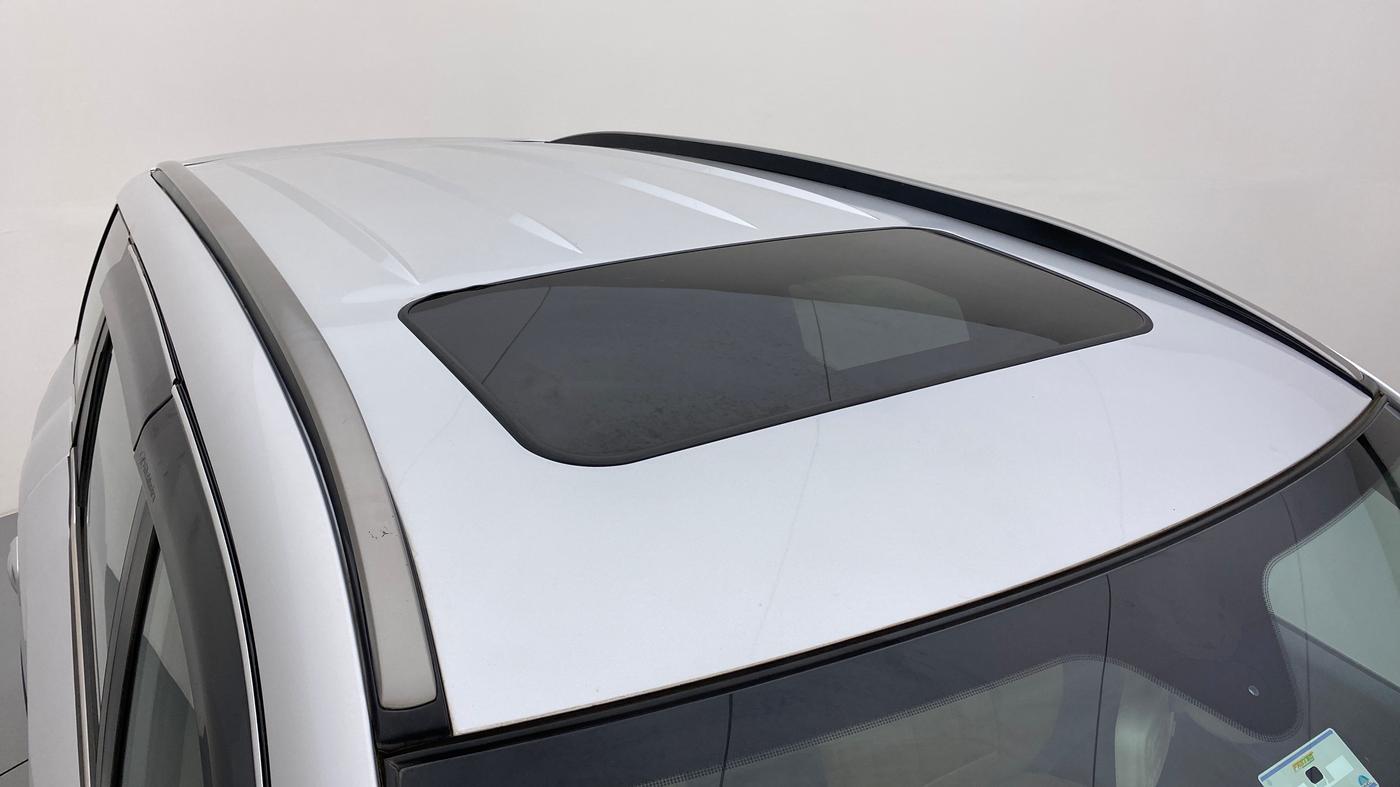 2018 Mahindra XUV500 W11 (O) AT, Diesel, Automatic, 44,043 km, Roof