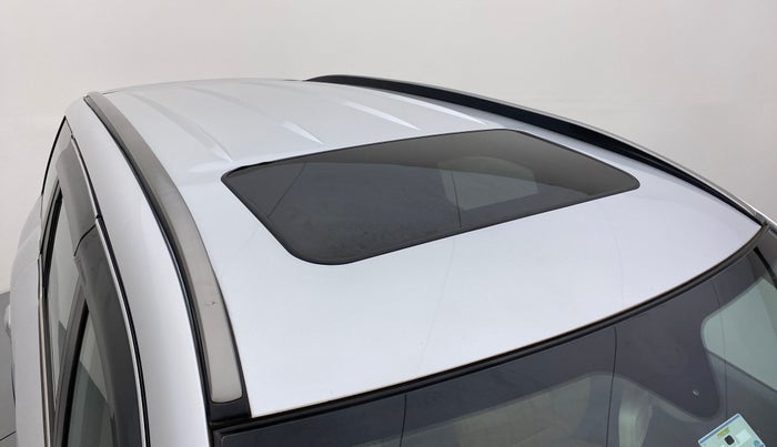 2018 Mahindra XUV500 W11 (O) AT, Diesel, Automatic, 44,043 km, Roof
