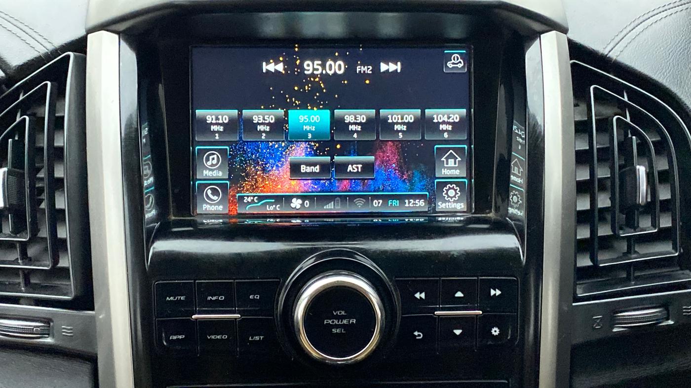 2018 Mahindra XUV500 W11 (O) AT, Diesel, Automatic, 44,043 km, Infotainment System