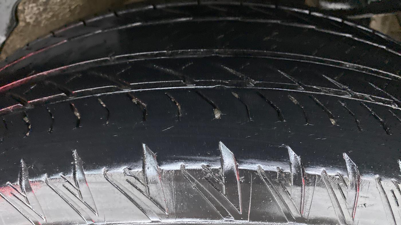 2018 Mahindra XUV500 W11 (O) AT, Diesel, Automatic, 44,043 km, Left Rear Tyre Tread