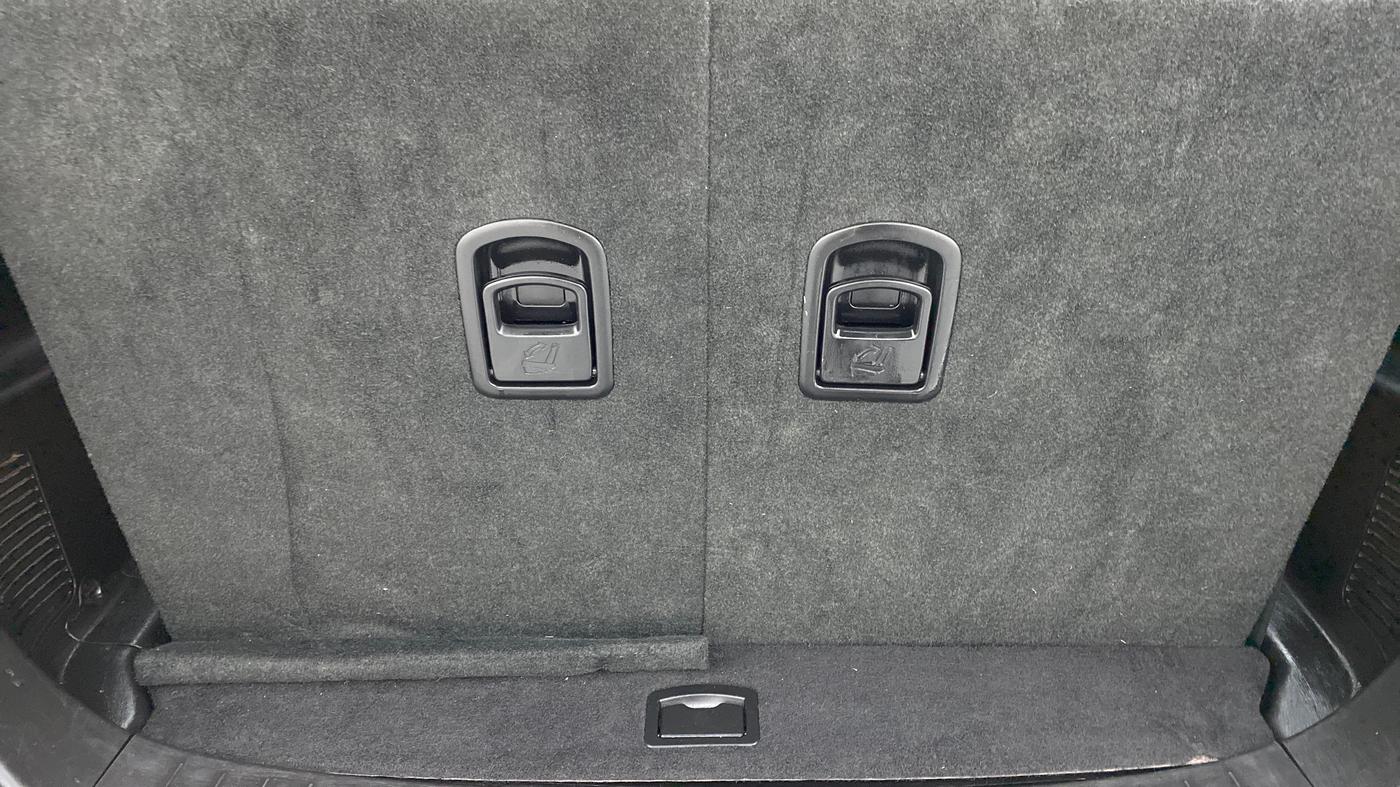 2018 Mahindra XUV500 W11 (O) AT, Diesel, Automatic, 44,043 km, Boot Inside