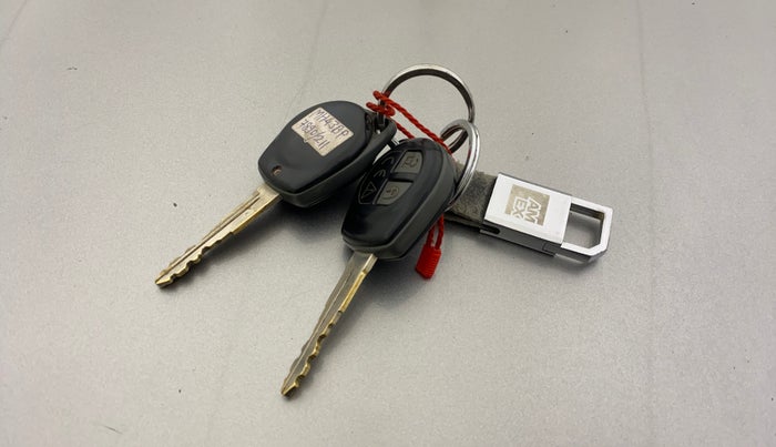 2019 Maruti Vitara Brezza ZDI AMT, Diesel, Automatic, 1,28,345 km, Key Close Up