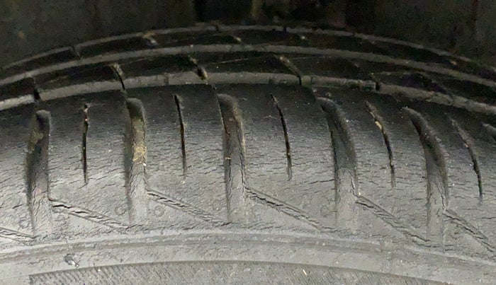 2020 Renault Kwid RXL, Petrol, Manual, 44,623 km, Left Rear Tyre Tread