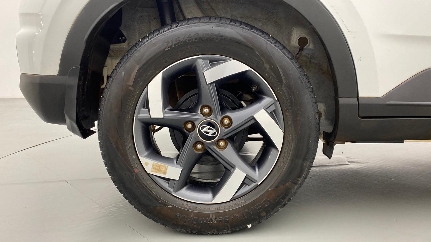 2020 Hyundai VENUE SX 1.0 GDI IMT, Petrol, Manual, 24,854 km, Right Rear Wheel